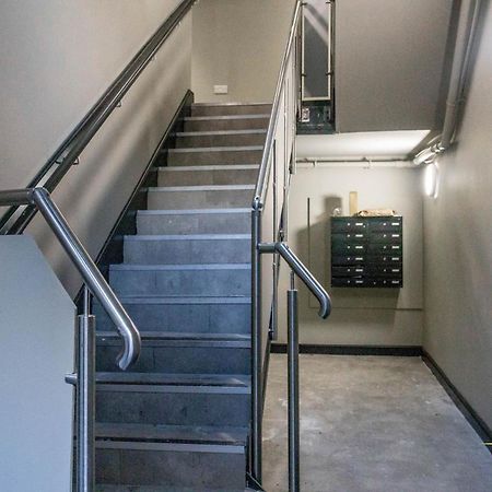 Modern 1-Bedroom Apartment In Leeds City Centre Sleeps 2 Central Station エクステリア 写真